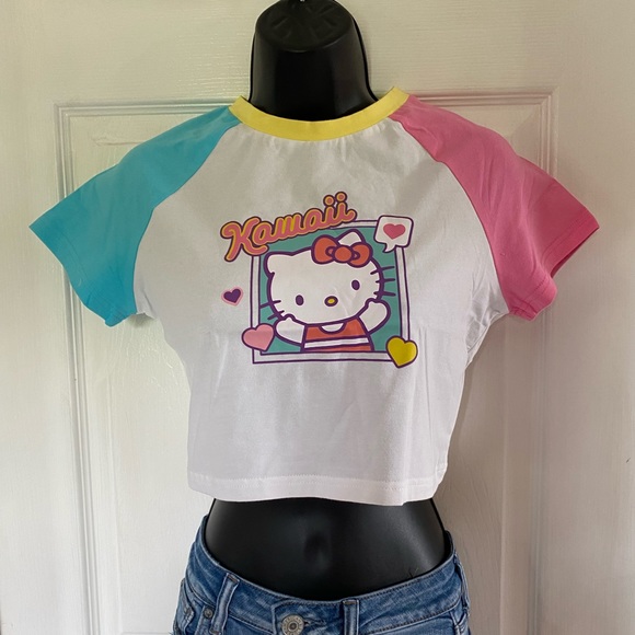 Hello Kitty crop top - Picture 2 of 2